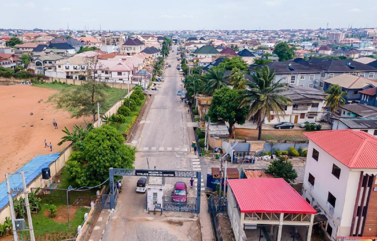 Palm Heights Apartments - Omole Phase 1, Ikeja Exterior photo